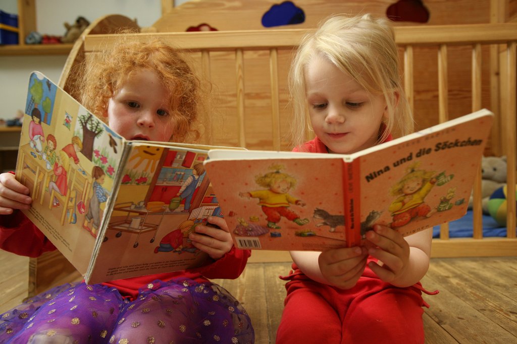 Wie viele Kleinkinder werden in Kindertagesstätten betreut? Und wie gross ist das Angebot an subventionierten Kita-Plätzen? Eine Erhebung in 17 Städten schafft Klarheit. (Foto: Keystone)