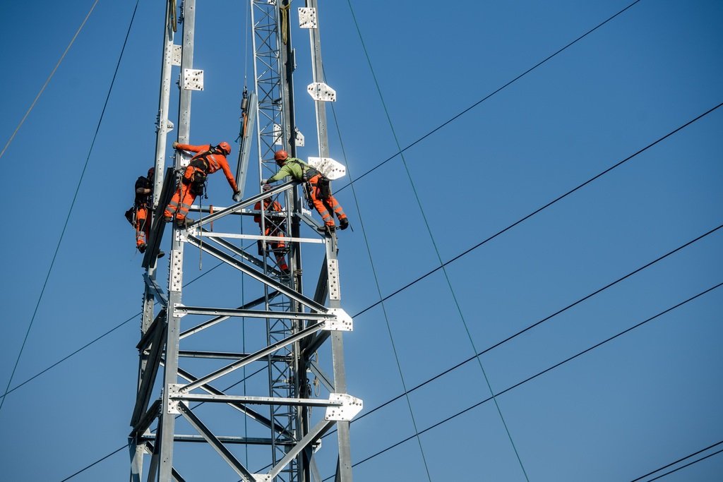 Sich grenzüberschreitend zu vernetzen, ist ein Kernelement des Förderprogramms «Interreg B»: So erarbeiten Akteure aus verschiedenen Ländern in Projekten etwa Methoden zur effizienten Energienutzung. (Foto: Keystone/TI-Press/Gabriele Putzu)