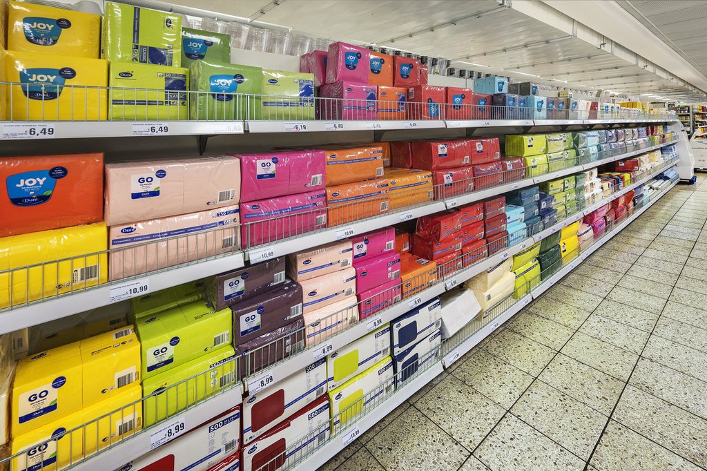 Mit Verbraucherinformationen, prominenter Produktplatzierung und Verpackungsgestaltung kann der Marktanteil umweltfreundlicher Hygienepapiere gesteigert werden. (Foto: Keystone / imageBroker / Manfred Bail)