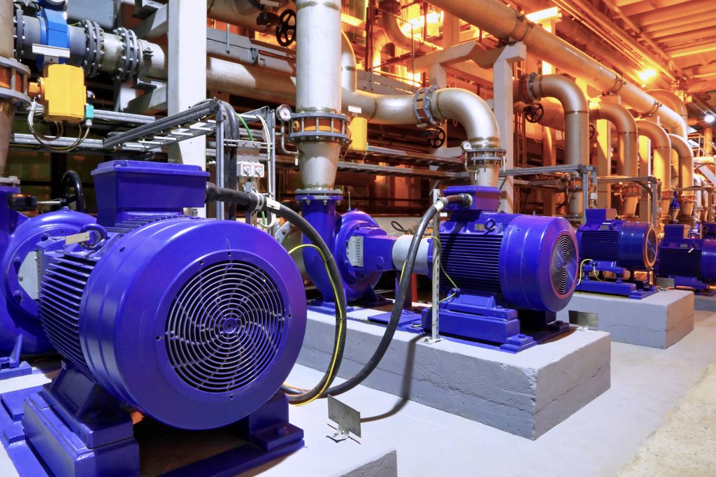 Hoher Verbrauch – grosses Potenzial: Elektrische Antriebssysteme hatten im Jahr 2019 laut Schätzung einen Anteil von rund 60% des gesamten Stromverbrauchs des Industrie- und Dienstleistungssektors. (Foto: iStock/Hramovnick)