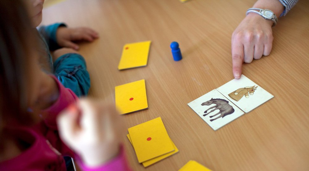 Hohe Zufriedenheit: Für die Studie zum sonderpädagogischen Angebot des Kantons Zürich hat INFRAS mehr als 1000 Eltern und Jugendliche sowie 170 TherapeutInnen befragt. (Foto: Keystone)
