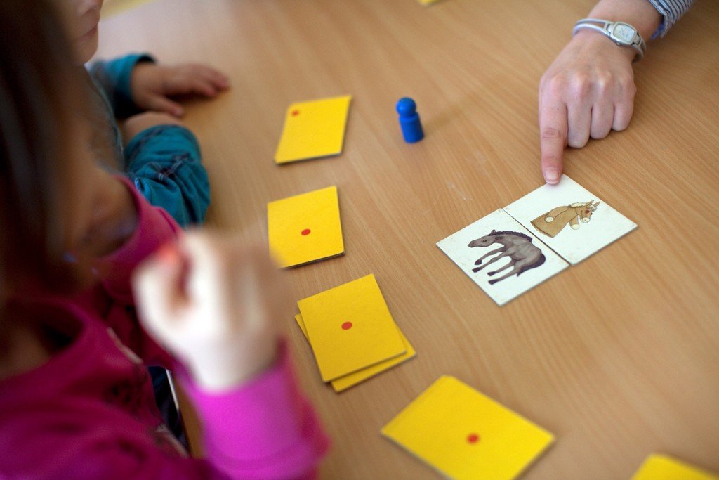 Hohe Zufriedenheit: Für die Studie zum sonderpädagogischen Angebot des Kantons Zürich hat INFRAS mehr als 1000 Eltern und Jugendliche sowie 170 TherapeutInnen befragt. (Foto: Keystone)