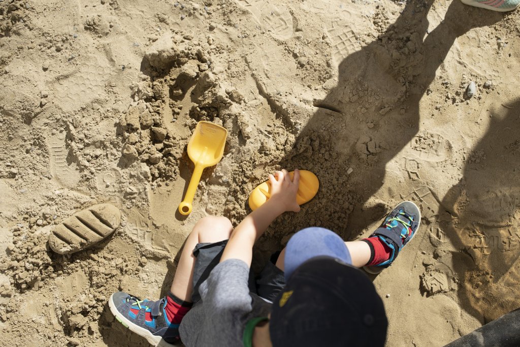 Weniger Kindergartenkinder: seit der Umstellung des Fördersystems hat sich die Gruppenzusammensetzung an den Kitas verändert. (Foto: Keystone-SDA / Gaetan Bally)