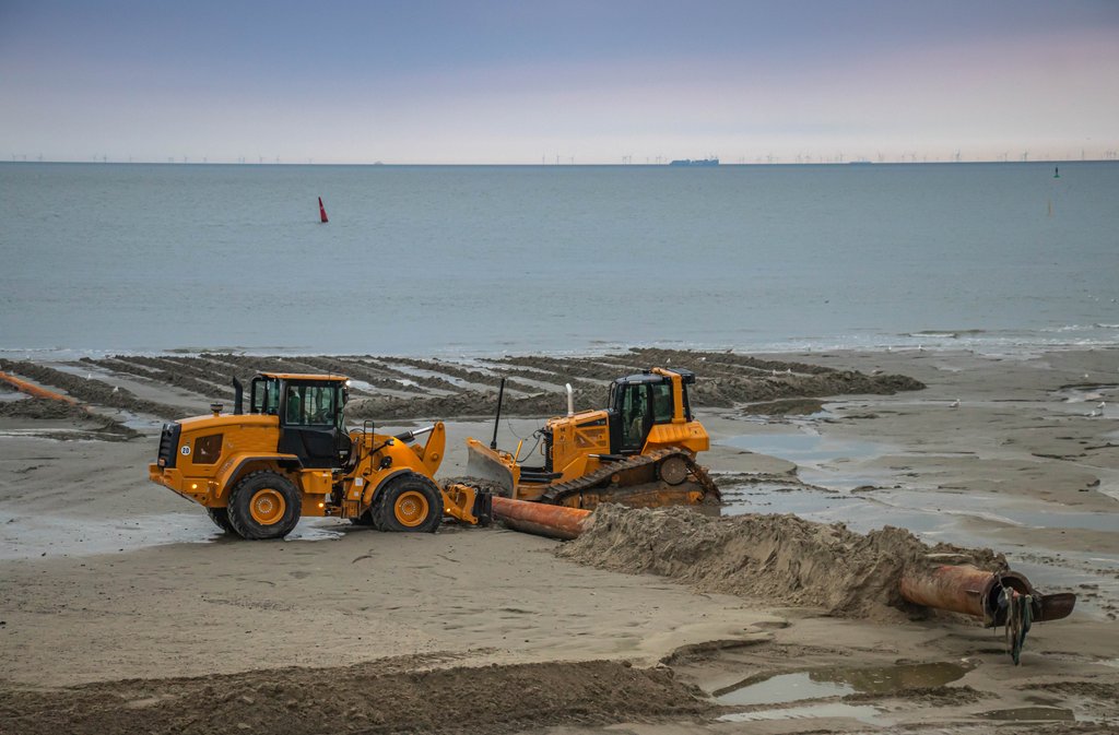​​Massnahmen für den Küstenschutz wie hier an der Nordsee sind eine von vielen möglichen Ausgaben im Zusammenhang mit der Klimaanpassung.​ (Foto: iStock)