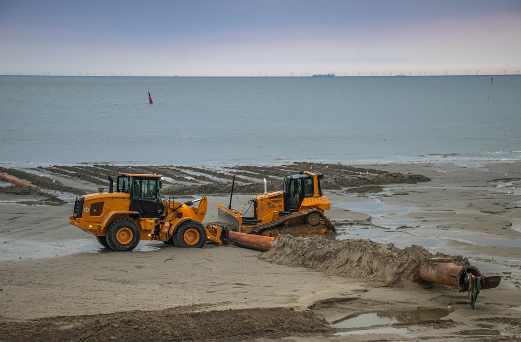 ​​Coastal protection measures such as this one on the North Sea are one of many possible expenditures in connection with climate adaptation.​ (Photo: iStock)