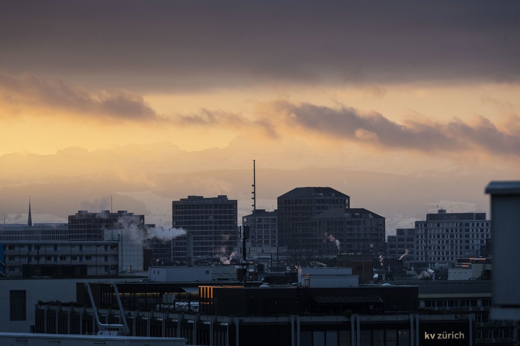 Die Europaallee in Zürich: Der jährliche Treibhausgas-Ausstoss der Schweiz sinkt insbesondere dank energieeffizienteren Gebäuden. (Foto: Keystone-SDA)