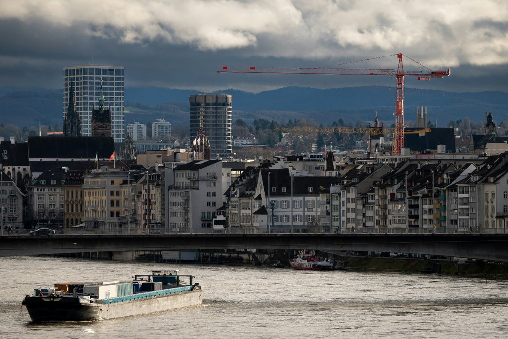 Selon la situation, le caractère du bâtiment ou la structure de la propriété, les obstacles à la transformation ou à la rénovation sont différents. (Photo: Karsten Füllhaas / Unsplash)
