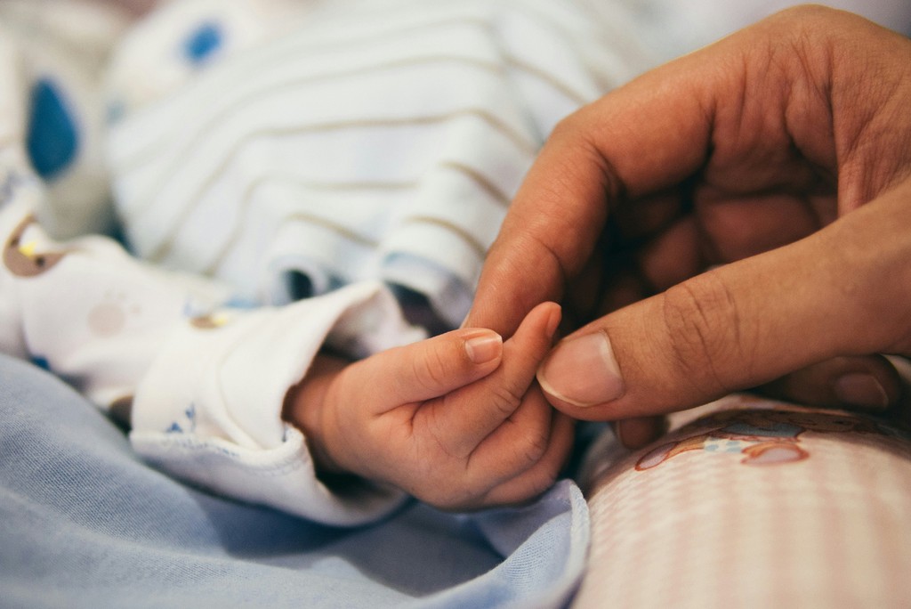 Das Umfeld ist wichtig: Die ersten vier Jahre des Lebens prägen die spätere Entwicklung sehr stark. (Foto: Aditya Romansa / Unsplash)