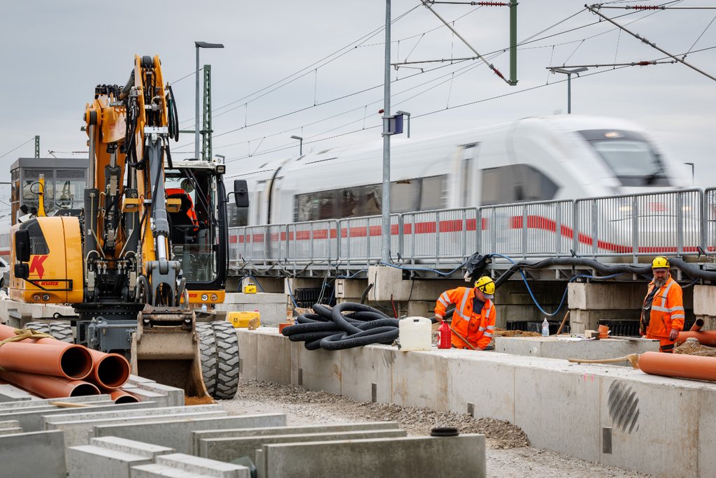Investitionen in Infrastruktur und Rollmaterial führen zu Wertschöpfung und Arbeitsplätze – direkt und indirekt. (Foto: Deutsche Bahn AG / Daniel Karmann)