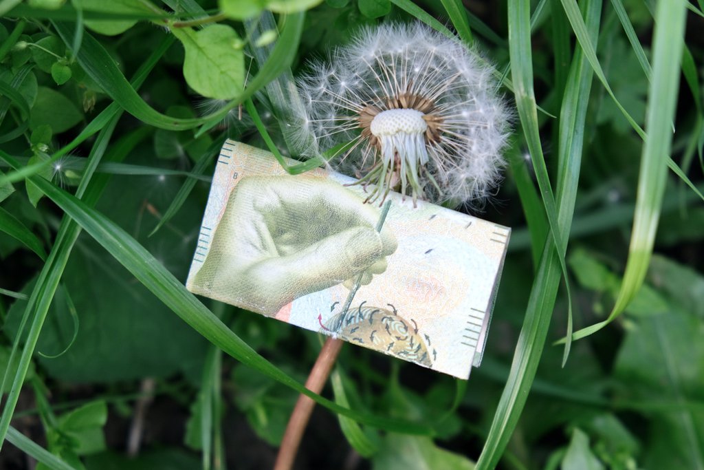 Wie Geld angelegt wird und wohin es fliesst, entscheidet mit, ob umweltfreundliche oder umweltschädliche Tätigkeiten gefördert werden. (Foto: Keystone-SDA / Alexandra Mächler)