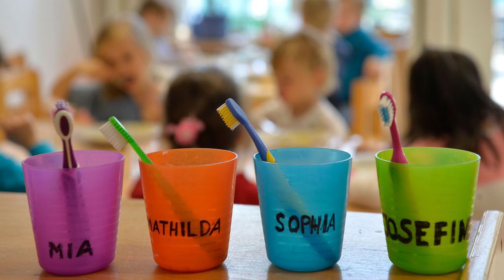 Wo steht der Kanton St.Gallen hinsichtlich der familien- und schulergänzenden Betreuungsangebote? Wie können Angebot, Nutzung und Finanzierung optimiert werden? Das hat INFRAS im Auftrag des Amts für Soziales untersucht. (Foto: Keystone)
