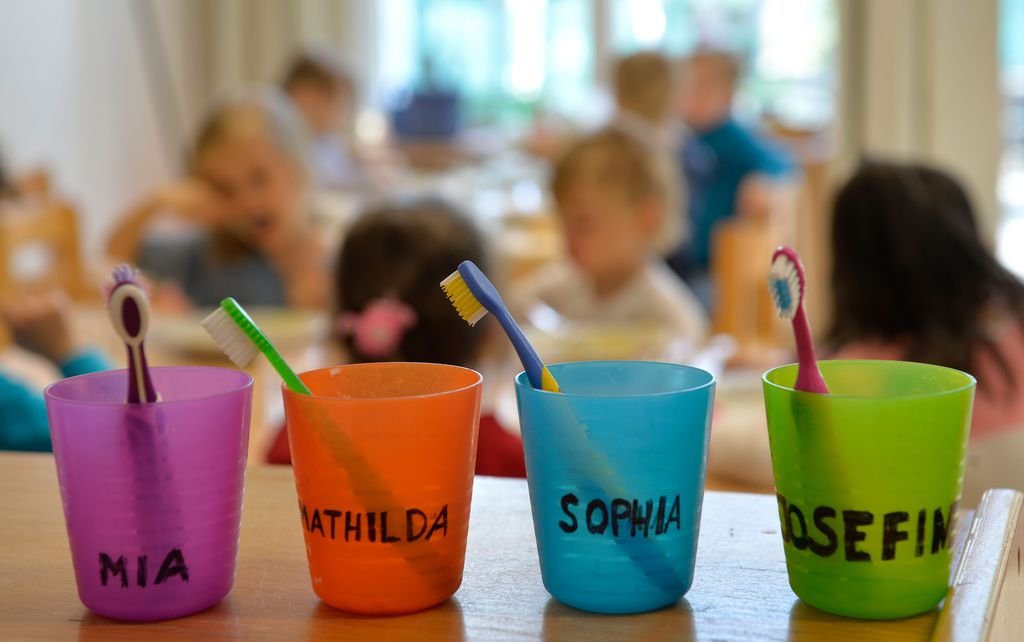Wo steht der Kanton St.Gallen hinsichtlich der familien- und schulergänzenden Betreuungsangebote? Wie können Angebot, Nutzung und Finanzierung optimiert werden? Das hat INFRAS im Auftrag des Amts für Soziales untersucht. (Foto: Keystone)