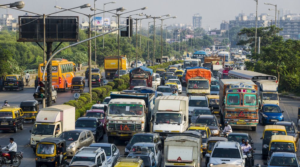Mit der «Transport Pricing Guidance» können Schwellen- und Entwicklungsländer auch ohne umfassende Datenbasis abschätzen, wie verschiedene preisliche Massnahmen im Verkehr auf den Treibhausgas-Ausstoss wirken. (Foto: Keystone)