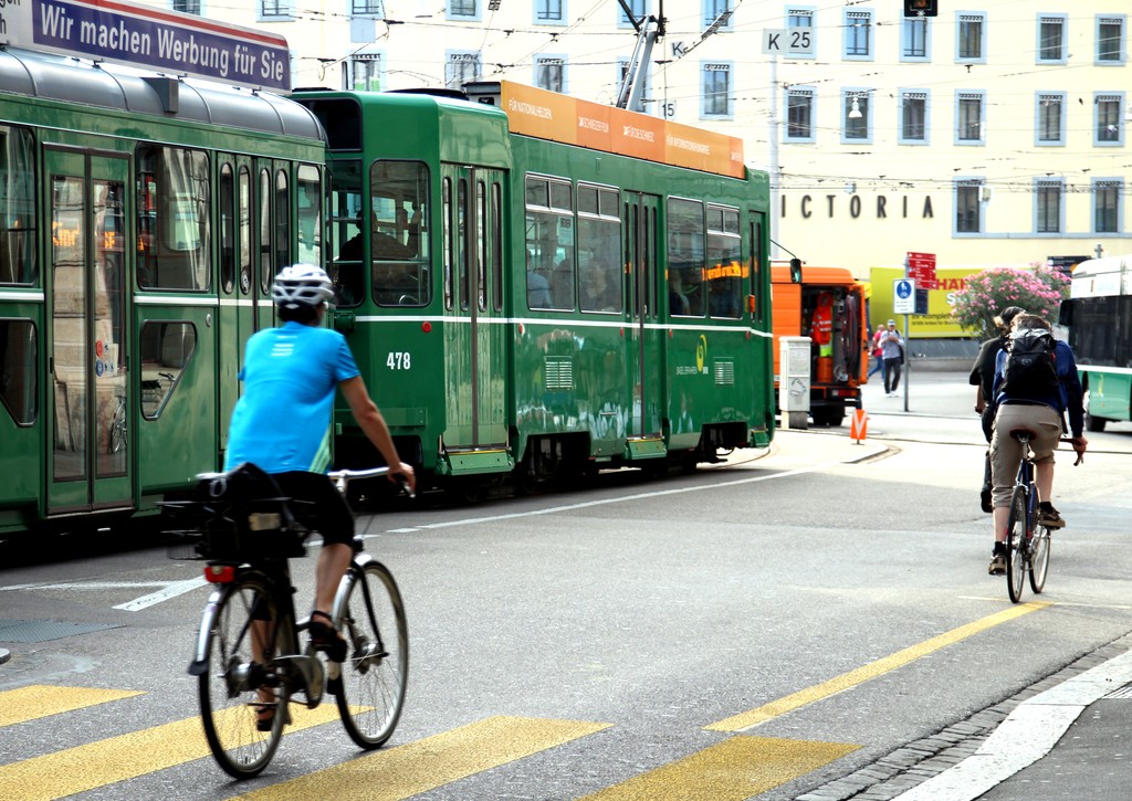 Mit neuen Tramstrecken sollen wichtige städtische Arbeitsplatzgebiete und Wohnquartiere noch besser in das Basler ÖV-Netz eingebunden werden. (Foto: Keystone)