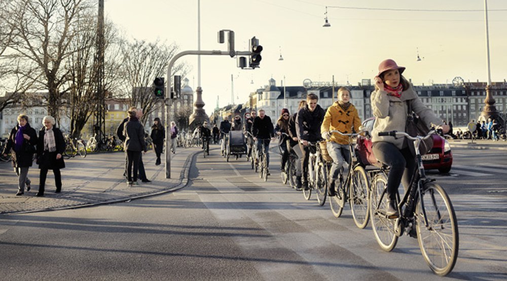 Weniger Lärm, mehr Platz – in den Städten hat der CO2-freie Verkehr positive Nebeneffekte. (Foto: Cycle Super Highways, the Capital Region of Denmark)