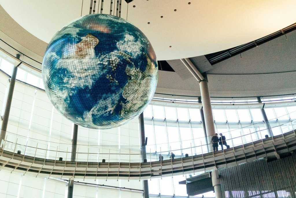 Der Finanzsektor kann den Klimawandel nicht stoppen – er kann aber als Ermöglicher und Steuerungsakteur eine wesentliche Rolle spielen. (Foto: Jackie Alexander / Unsplash)