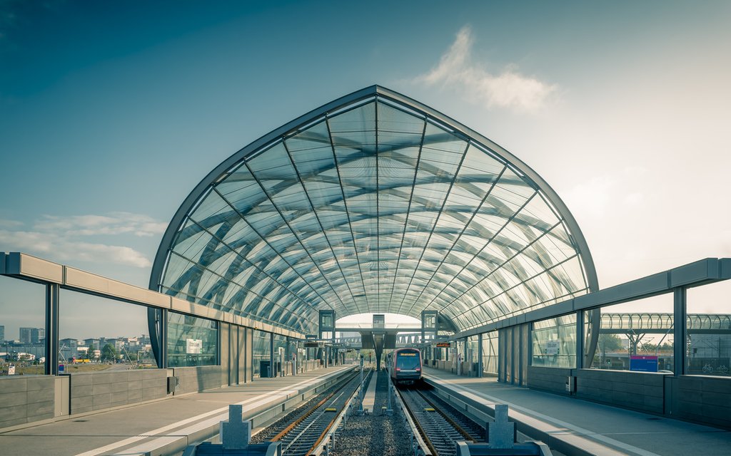 Die deutsche Schieneninfrastruktur wie in der Schweiz steuern? Klare Ziele der Eigner der Bahnen ohne Gewinnerwartungen an die Infrastruktur sind zentral. (Foto: KEYSTONE/F1ONLINE/INGO BOELTER)