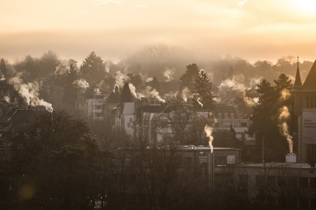 What has been the development regarding greenhouse gas emissions in Switzerland during the last 25 years? The National Inventory Report (NIR) presents the details. (Photo: Keystone)