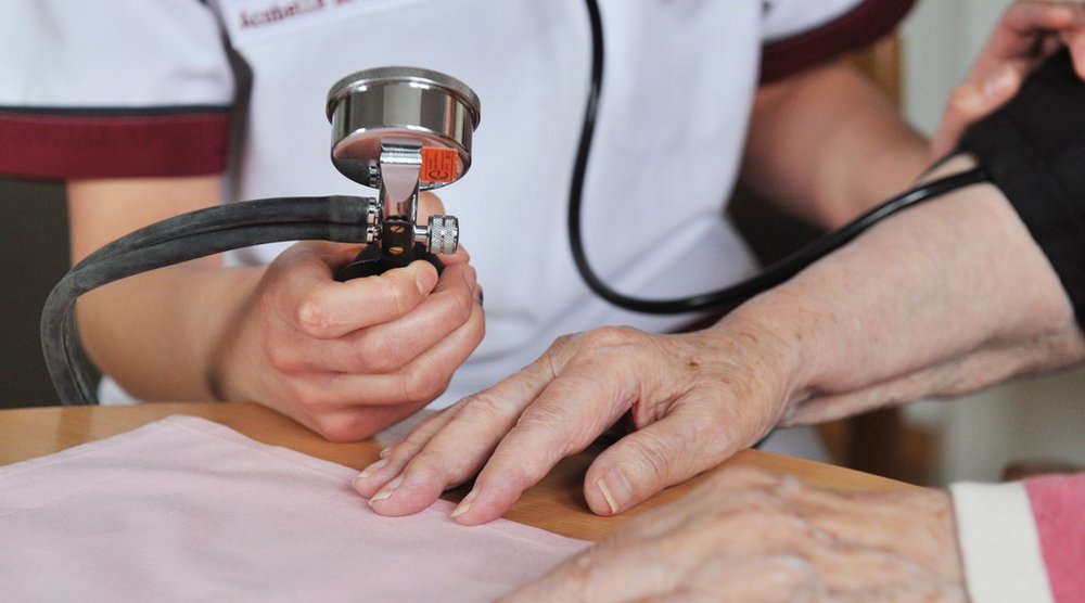 Die Studie identifiziert Mindestanforderungen, um die Resultate der Pflegeerfassung zu vereinheitlichen. (Foto: Keystone)
