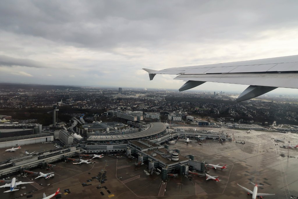 Der Flughafen Düsseldorf setzt wirtschaftliche Impulse für die Region Nordrhein-Westfalen. (Foto: iStock / undefined undefined)