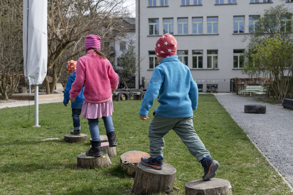 Modell mit Zukunft? Das Konzept «Tagesschule 2025» in der Stadt Zürich stösst in einer Befra-gung an den Pilotschulen auf hohe Zustimmung. (Foto: Keystone-SDA).