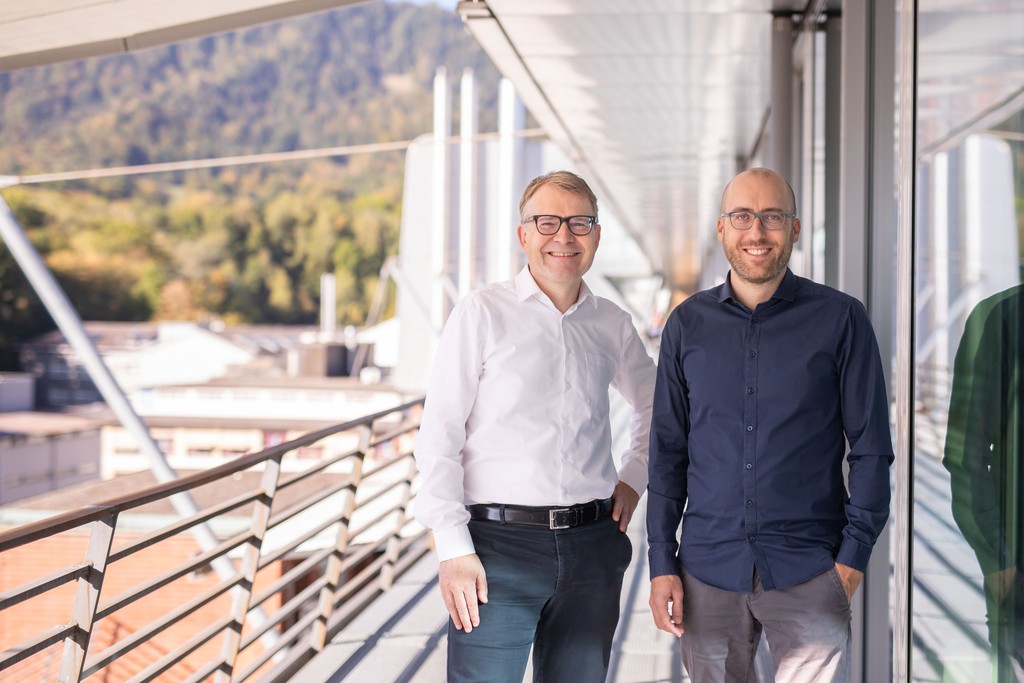VR-Präsident Jürg Füssler freut sich, Roberto Bianchetti in der Firmenleitung begrüssen zu dürfen. (Foto: Isabel Plana, INFRAS)