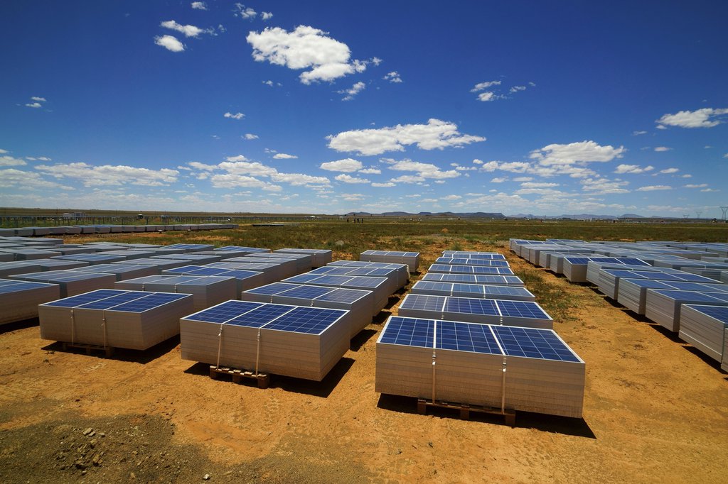 Photovoltaic system in the semi-desert of Karoo in South Africa (Photo: Keystone-SDA)