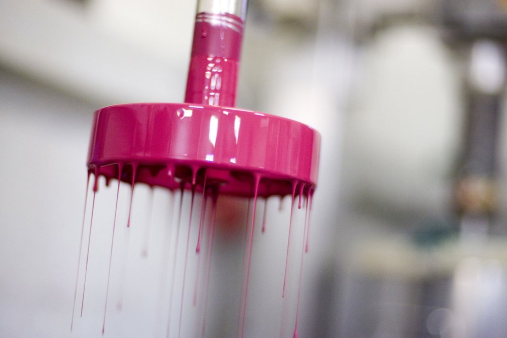 Flüchtige organische Verbindungen (volatile organic compounds, VOC) werden als Lösungsmittel eingesetzt und sind beispielsweise in Farben, Lacken und diversen Reinigungsmitteln enthalten. (Foto: Keystone-SDA)