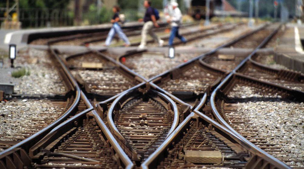Noch 2017 wird der Bundesrat die Vernehmlassungsvorlage zum nächsten Bahn-Ausbauschritt mit einem konkreten Vorschlag von Projekten verabschieden. (Foto: Keystone)