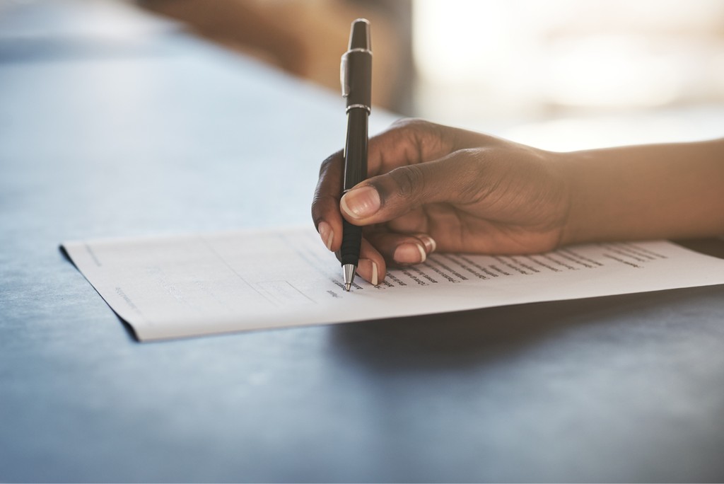 127 Institutionen nehmen fide-Prüfungen ab – dabei gibt es insbesondere bei personalbezogenen Faktoren und den administrativen Abläufen Unterschiede. (Foto: iStock / PeopleImages)